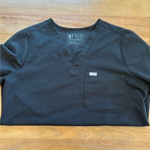 Figs Catarina One Pocket Top